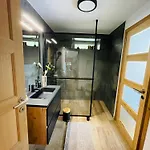 El Bre Du Faubourg Bed & Breakfast 3*